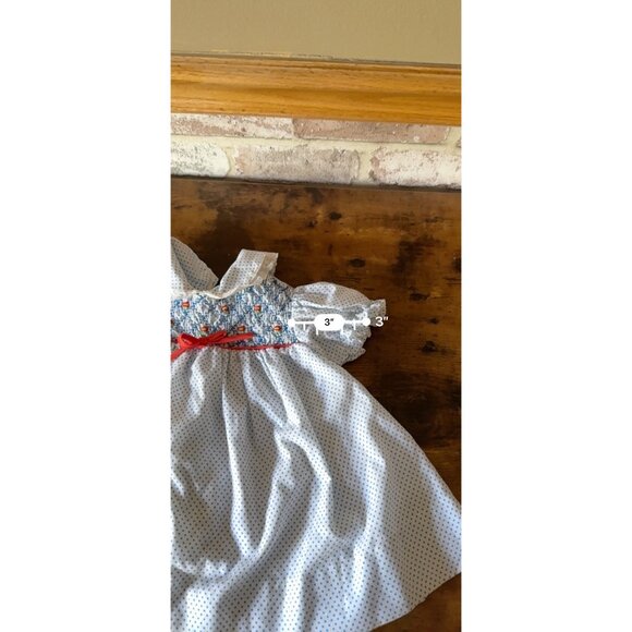 Vintage Hand-Smocked Baby or Doll Dress With Polka Dots & Lace Collar - Picture 16 of 16